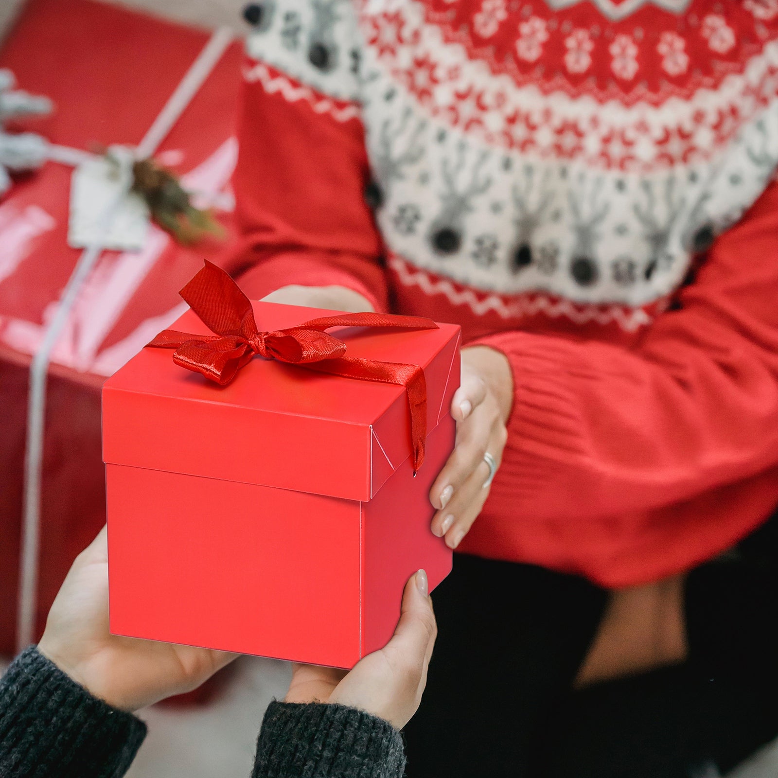 12 Pcs Squared Gift Boxes with Lids,Red Kraft Gift Boxes for Birthday, Christmas,Anniversary，Valentine's Day (Red, 6”×6”×6”)